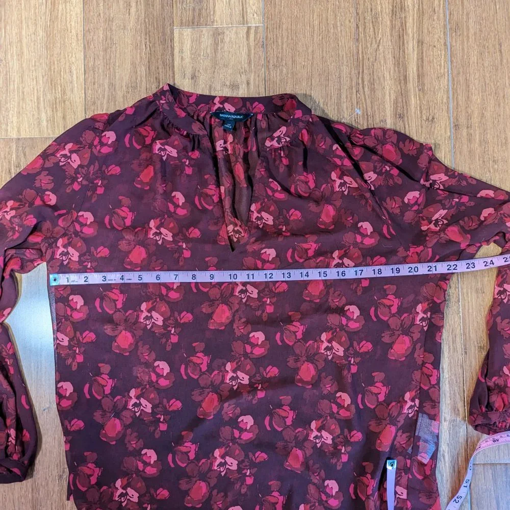 Banana Republic Factory Sheer Red Floral Blouse Size Medium - Picture 6 of 10